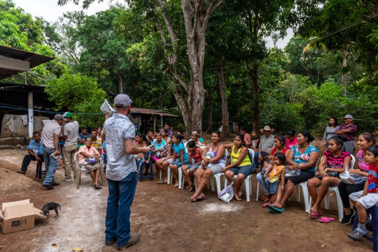 Voluntariado en  Bolivia : Consejero de actividades en una comunidad social vital – Beyond South America